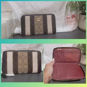 Coach 💕 Medium Id Zip Wallet